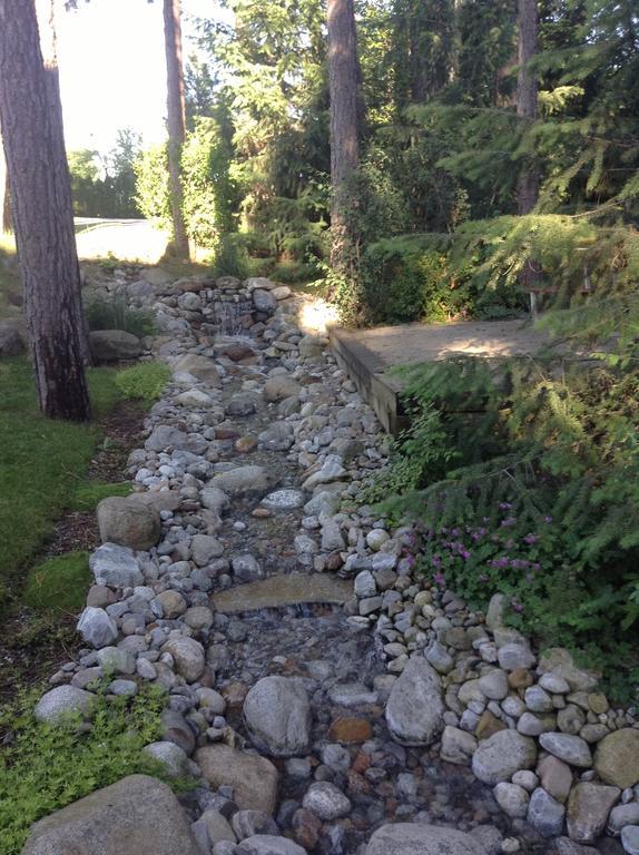 River Cove Elegant Waterfront Bed & Breakfast Post Falls Exterior photo